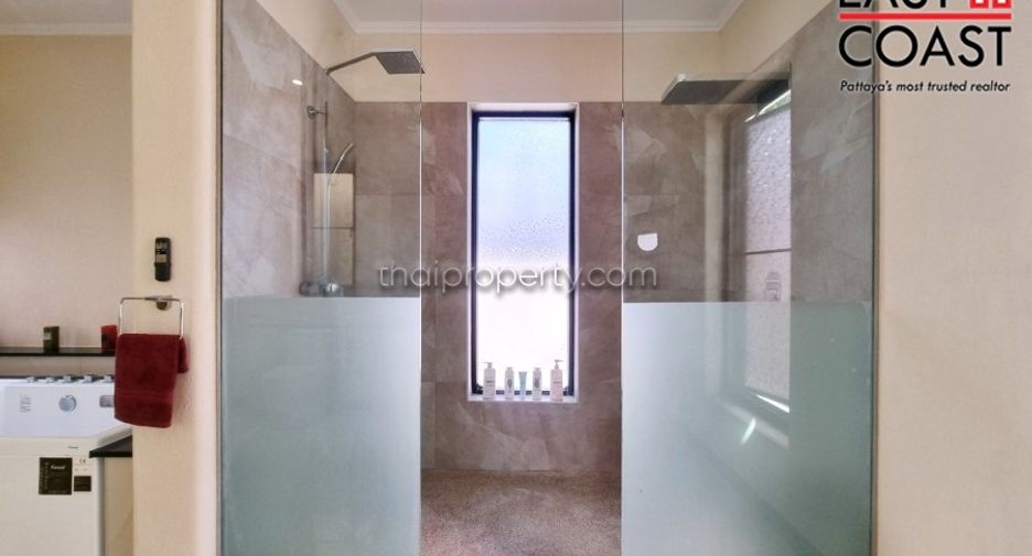 For sale and for rent 4 bedrooms house in East Pattaya, Pattaya