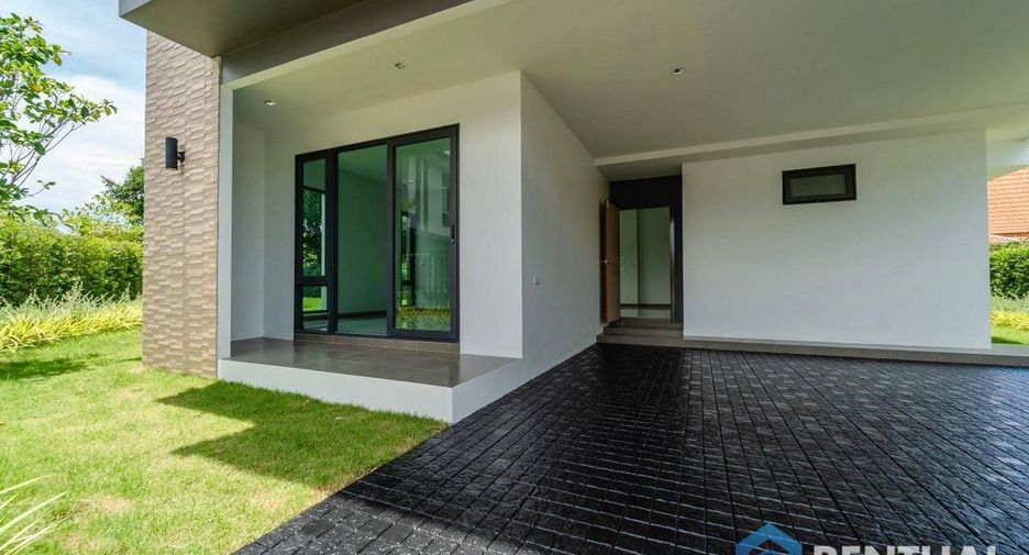For sale 3 bedrooms house in Sattahip, Chonburi