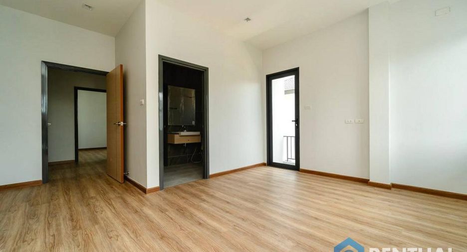 For sale 3 bedrooms house in Sattahip, Chonburi