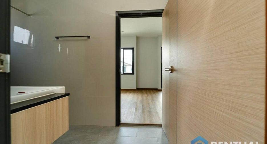 For sale 3 bedrooms house in Sattahip, Chonburi