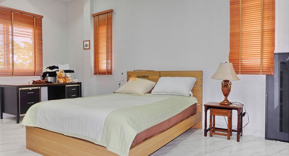 Casa en venta de 5 habitaciones en Bang Lamung, Chonburi