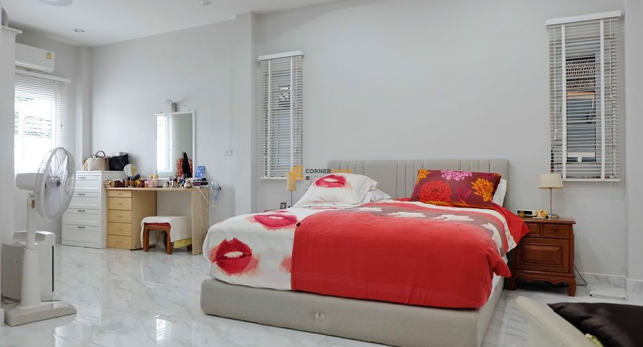Casa en venta de 5 habitaciones en Bang Lamung, Chonburi
