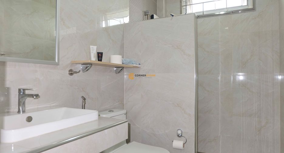 Casa en venta de 5 habitaciones en Bang Lamung, Chonburi