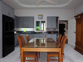 À vendre 5 chambres maison à Bang Lamung, Chonburi