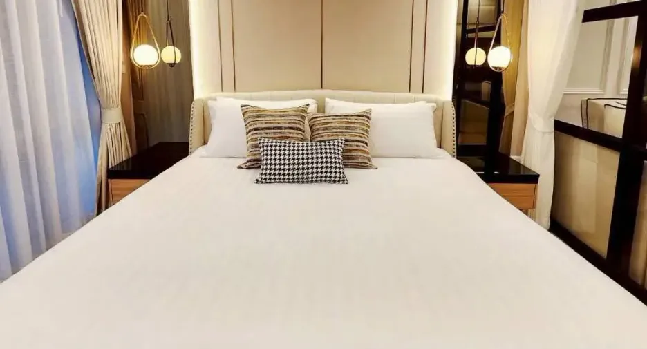 For rent and for sale 1 bed condo in Watthana, Bangkok