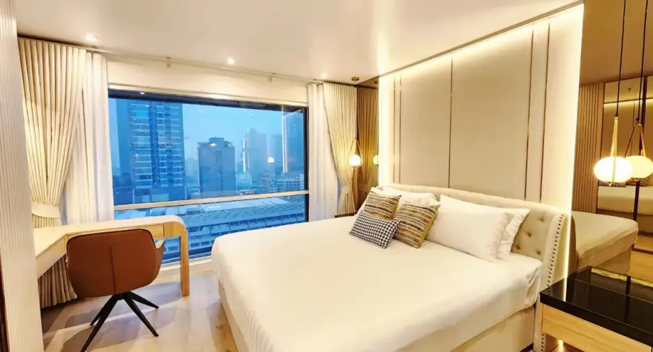 For rent and for sale 1 bed condo in Watthana, Bangkok
