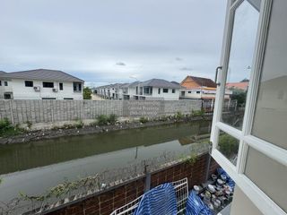 Haus zum Kauf mit 3 Zimmer in Thung Khru, Bangkok
