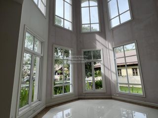 Casa en venta de 4 habitaciones en Lat Phrao, Bangkok
