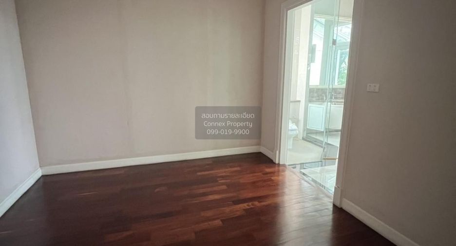 À vendre 4 chambres maison à Lat Phrao, Bangkok