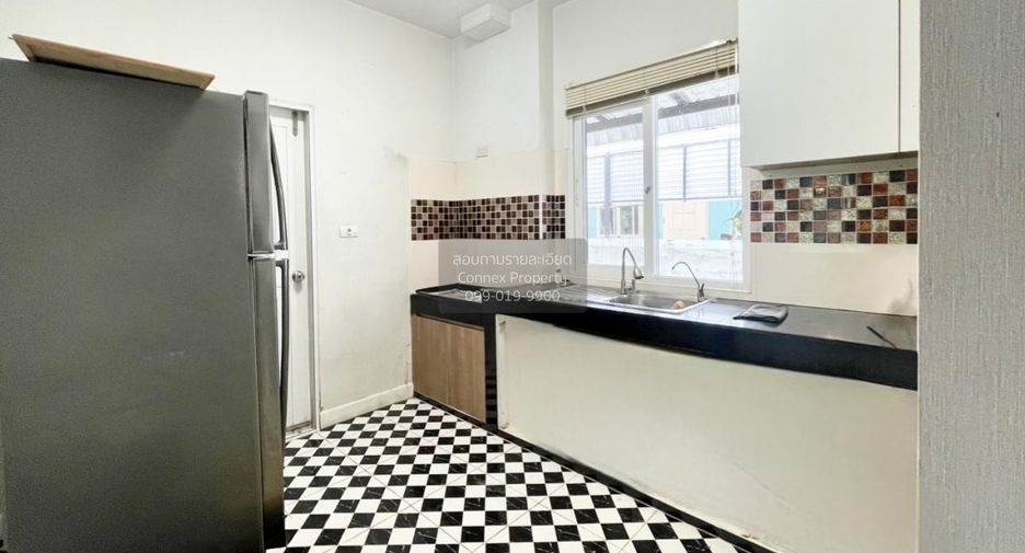 For sale 4 bedrooms house in Mueang Nonthaburi, Nonthaburi
