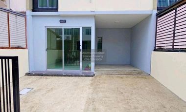 For sale 3 ベッドルーム townhouse in Khlong Luang, Pathum Thani