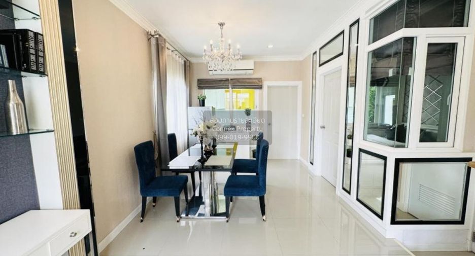 For sale 4 bedrooms townhouse in Lat Krabang, Bangkok