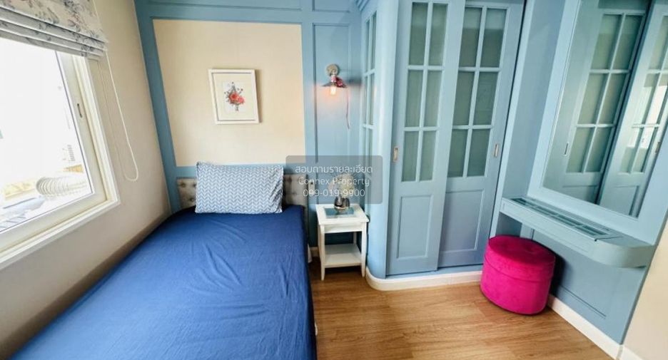 For sale 4 bedrooms townhouse in Lat Krabang, Bangkok