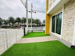 For sale 4 bedrooms townhouse in Lat Krabang, Bangkok