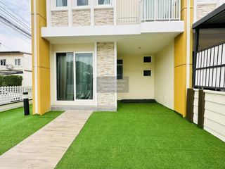 For sale 4 bedrooms townhouse in Lat Krabang, Bangkok