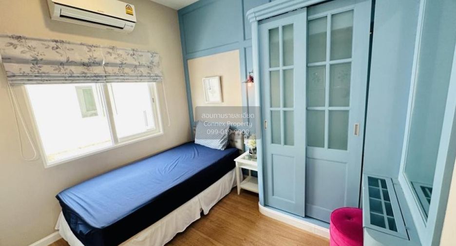For sale 4 bedrooms townhouse in Lat Krabang, Bangkok