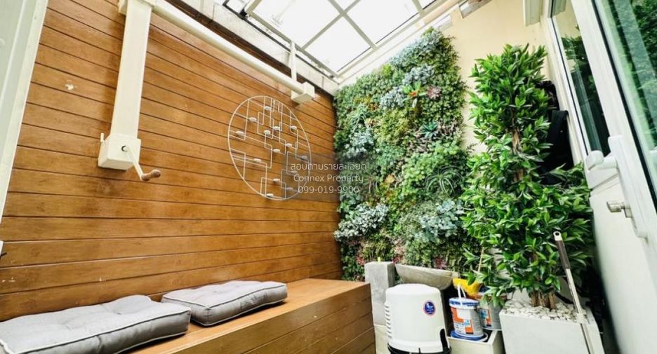 For sale 4 bedrooms townhouse in Lat Krabang, Bangkok