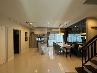 Casa en venta de 4 habitaciones en Pak Kret, Nonthaburi