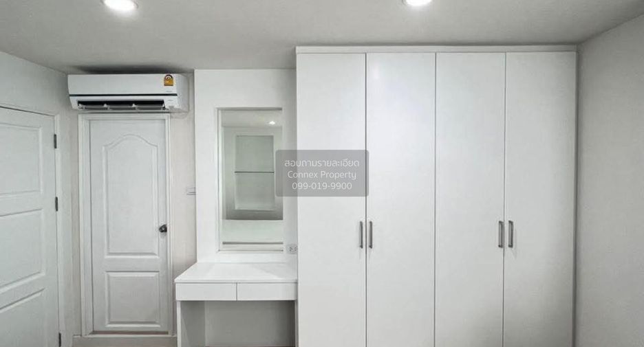 For sale 2 bedrooms condo in Yan Nawa, Bangkok