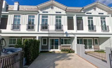 For sale 3 bedrooms townhouse in Prawet, Bangkok