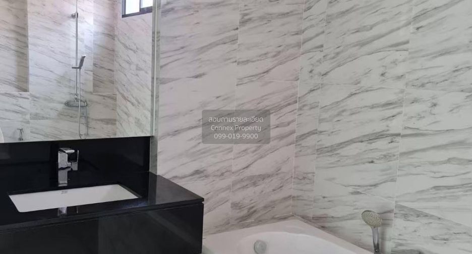 For sale 3 ベッドルーム townhouse in Saphan Sung, Bangkok