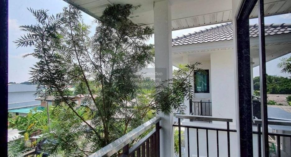 For sale 6 bedrooms house in Bang Kapi, Bangkok