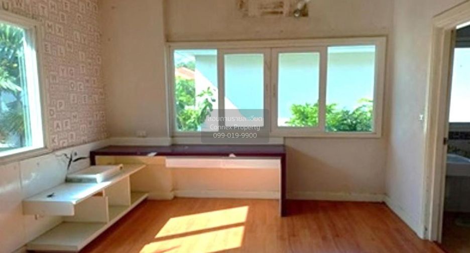 For sale 3 bedrooms house in Mueang Nonthaburi, Nonthaburi