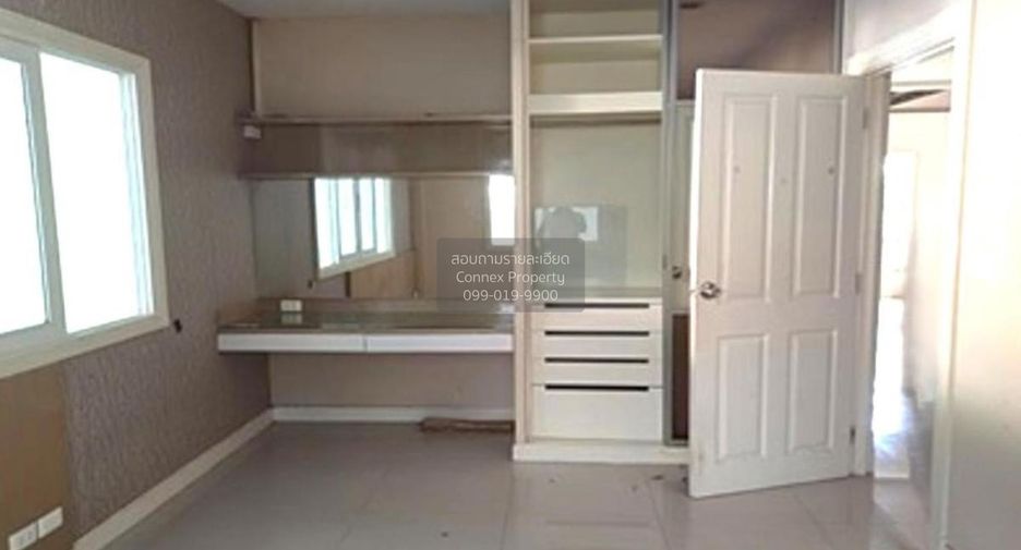 For sale 3 bedrooms house in Mueang Nonthaburi, Nonthaburi