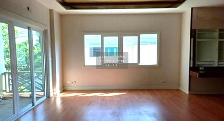 For sale 3 bedrooms house in Mueang Nonthaburi, Nonthaburi