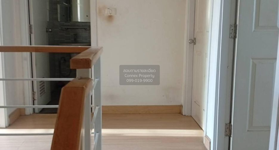 Casa adosada en venta de 3 habitaciones en Sam Phran, Nakhon Pathom