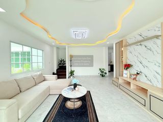 For sale 4 ベッドルーム house in Khlong Sam Wa, Bangkok