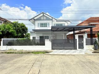 For sale 4 ベッドルーム house in Khlong Sam Wa, Bangkok