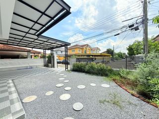 For sale 4 ベッドルーム house in Khlong Sam Wa, Bangkok