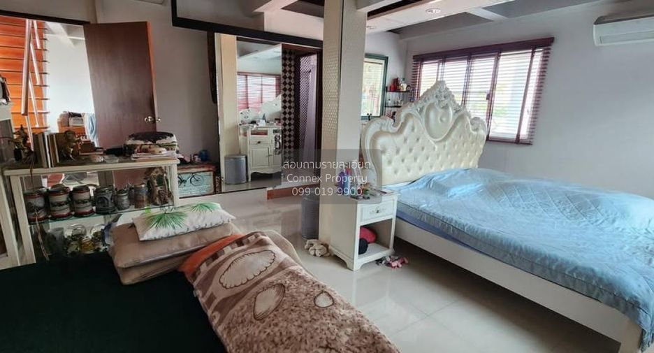 For sale 4 bedrooms house in Din Daeng, Bangkok