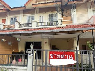 For sale 4 bedrooms townhouse in Mueang Samut Sakhon, Samut Sakhon