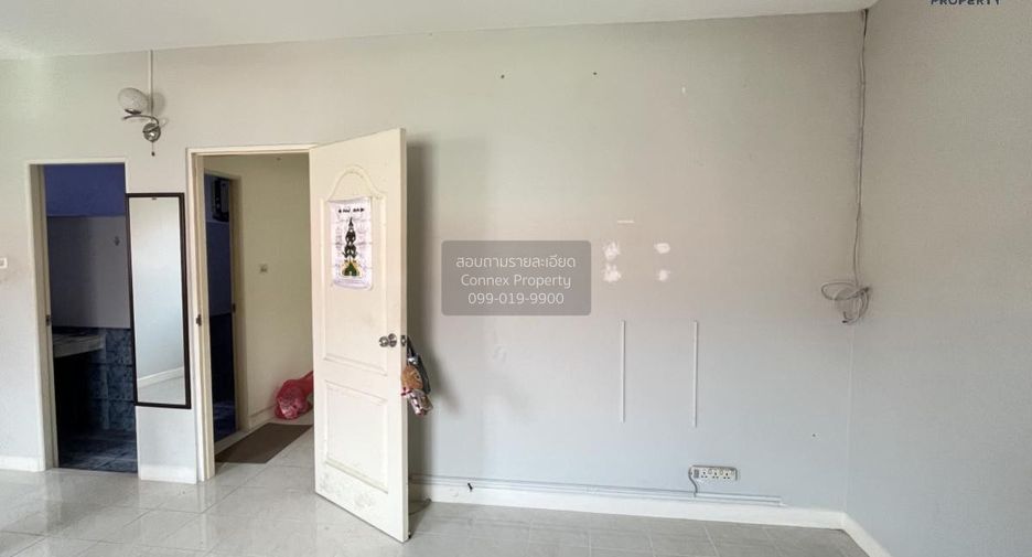 For sale 4 bedrooms townhouse in Mueang Samut Sakhon, Samut Sakhon