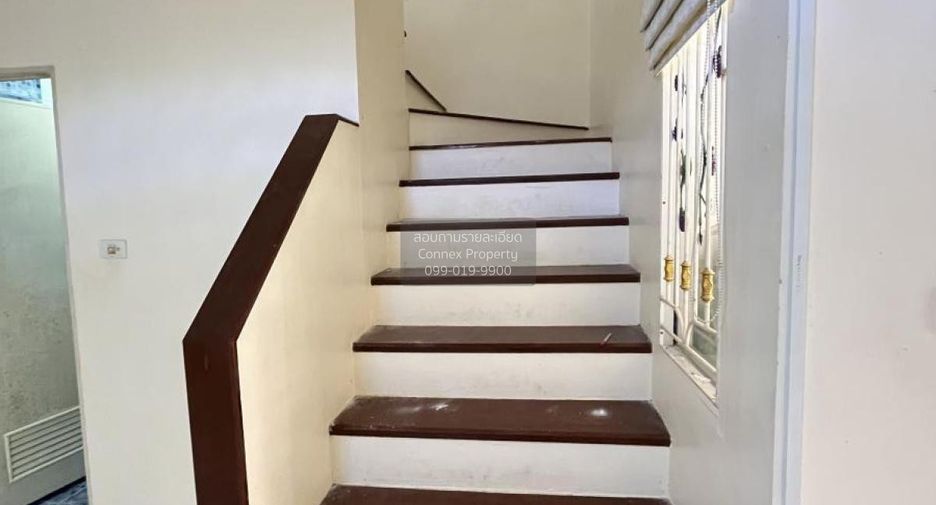 For sale 4 bedrooms townhouse in Mueang Samut Sakhon, Samut Sakhon