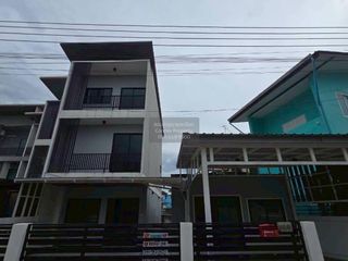 For sale 3 bedrooms townhouse in Bueng Kum, Bangkok