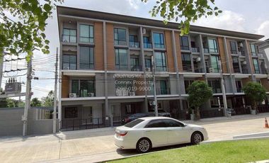 For sale 4 bedrooms townhouse in Bang Khen, Bangkok