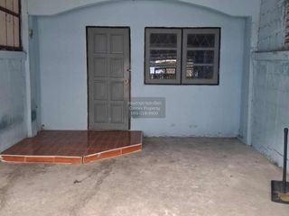 Reihenhaus zum Kauf mit 2 Zimmer in Mueang Samut Sakhon, Samut Sakhon