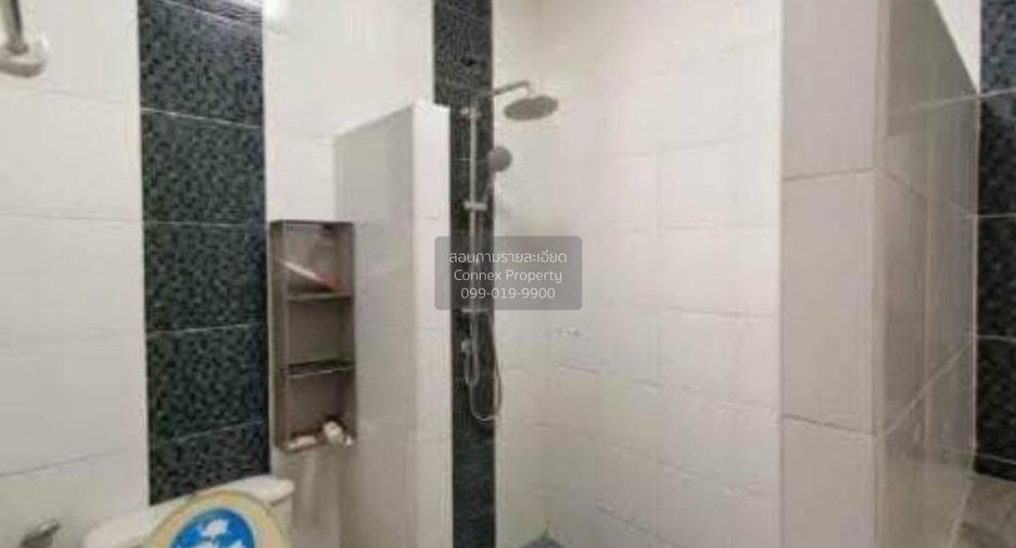 Casa adosada en venta de 3 habitaciones en Mueang Samut Sakhon, Samut Sakhon