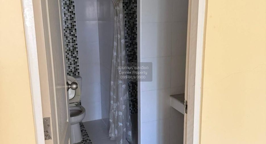 For sale 4 bedrooms townhouse in Mueang Samut Sakhon, Samut Sakhon