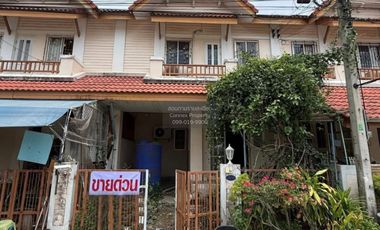 Reihenhaus zum Kauf mit 4 Zimmer in Mueang Samut Sakhon, Samut Sakhon