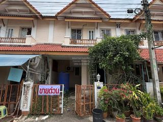 For sale 4 bedrooms townhouse in Mueang Samut Sakhon, Samut Sakhon