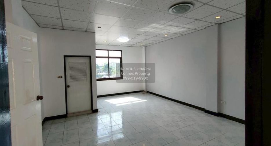 Продажа 3 спальни торговое помещение в Khlong Luang, Патумтани
