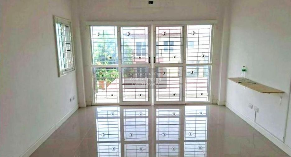 For sale 3 bedrooms house in Sai Noi, Nonthaburi