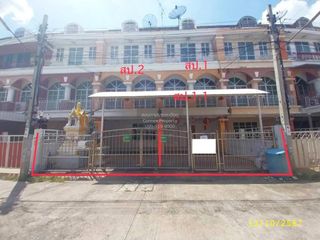 For sale 11 bedrooms townhouse in Bang Kruai, Nonthaburi