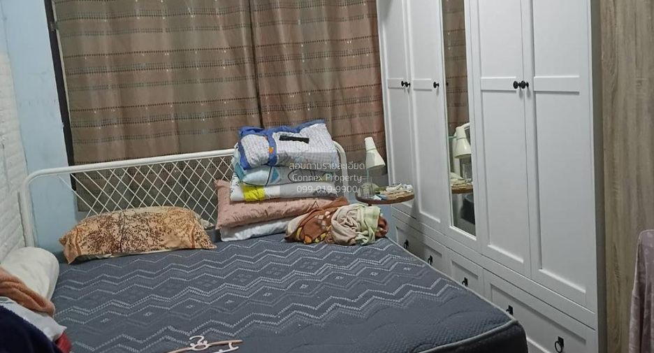 For sale 4 bedrooms house in Huai Khwang, Bangkok