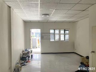 Reihenhaus zum Kauf mit 3 Zimmer in Sai Noi, Nonthaburi