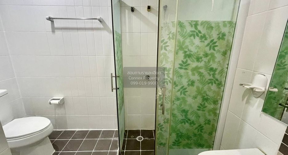 For rent 3 bedrooms townhouse in Pak Kret, Nonthaburi